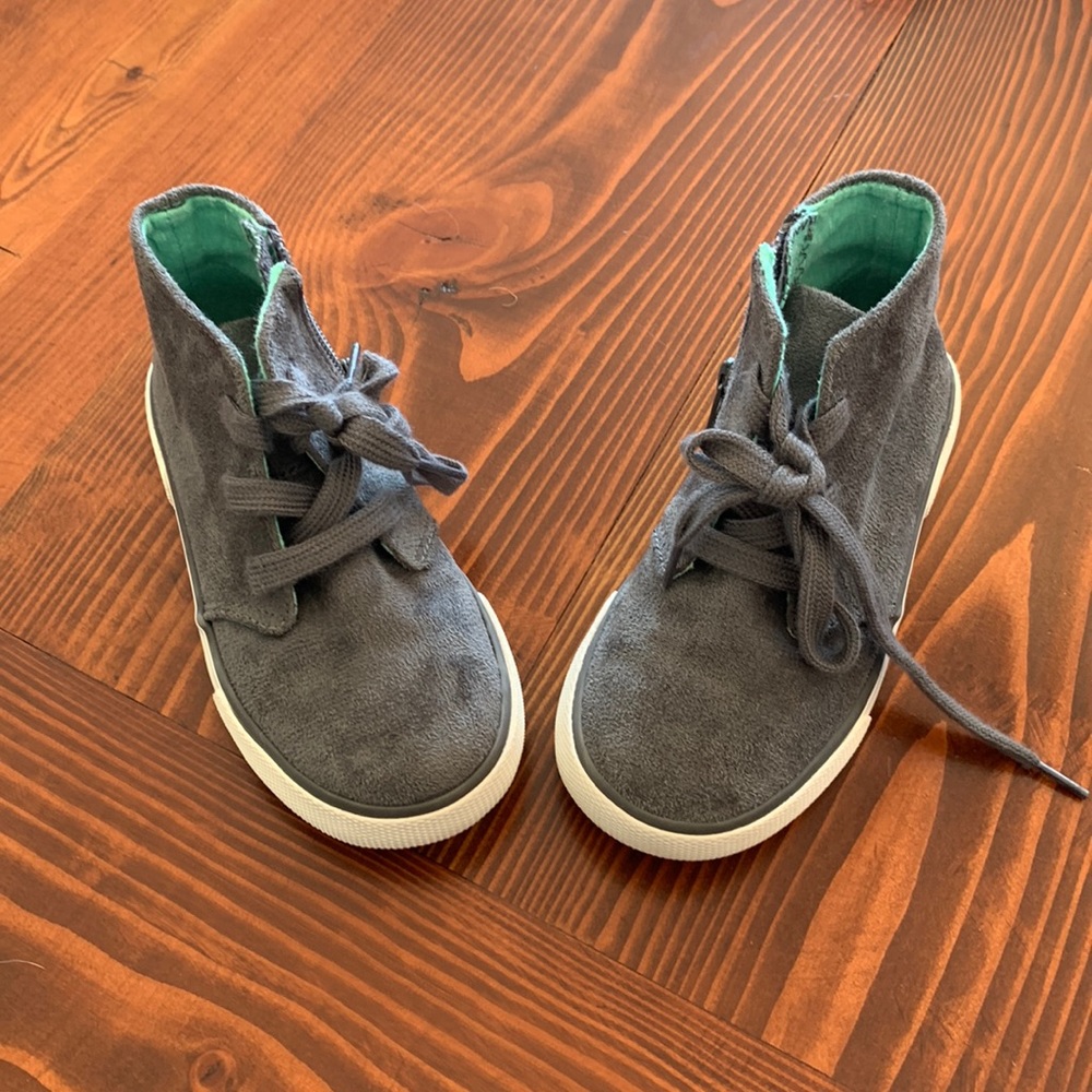Cat & Jack size 9 grey laced high tops. Worn once. Excellent condition.
